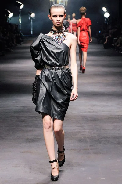 Look 23